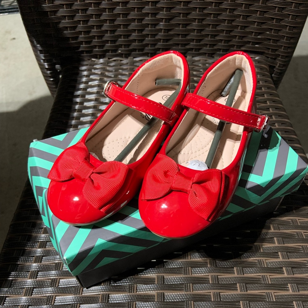 Trary Girls Red formal shoes with strap and bow (toddler girl 10)